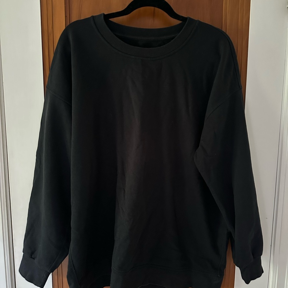 Women’s Lululemon Black Crewneck Sweatshirt - Classic Everyday Pullover